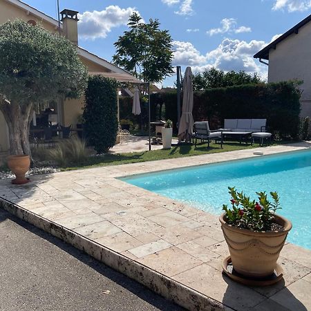 Villa Individuelle - Chassieu Bagian luar foto