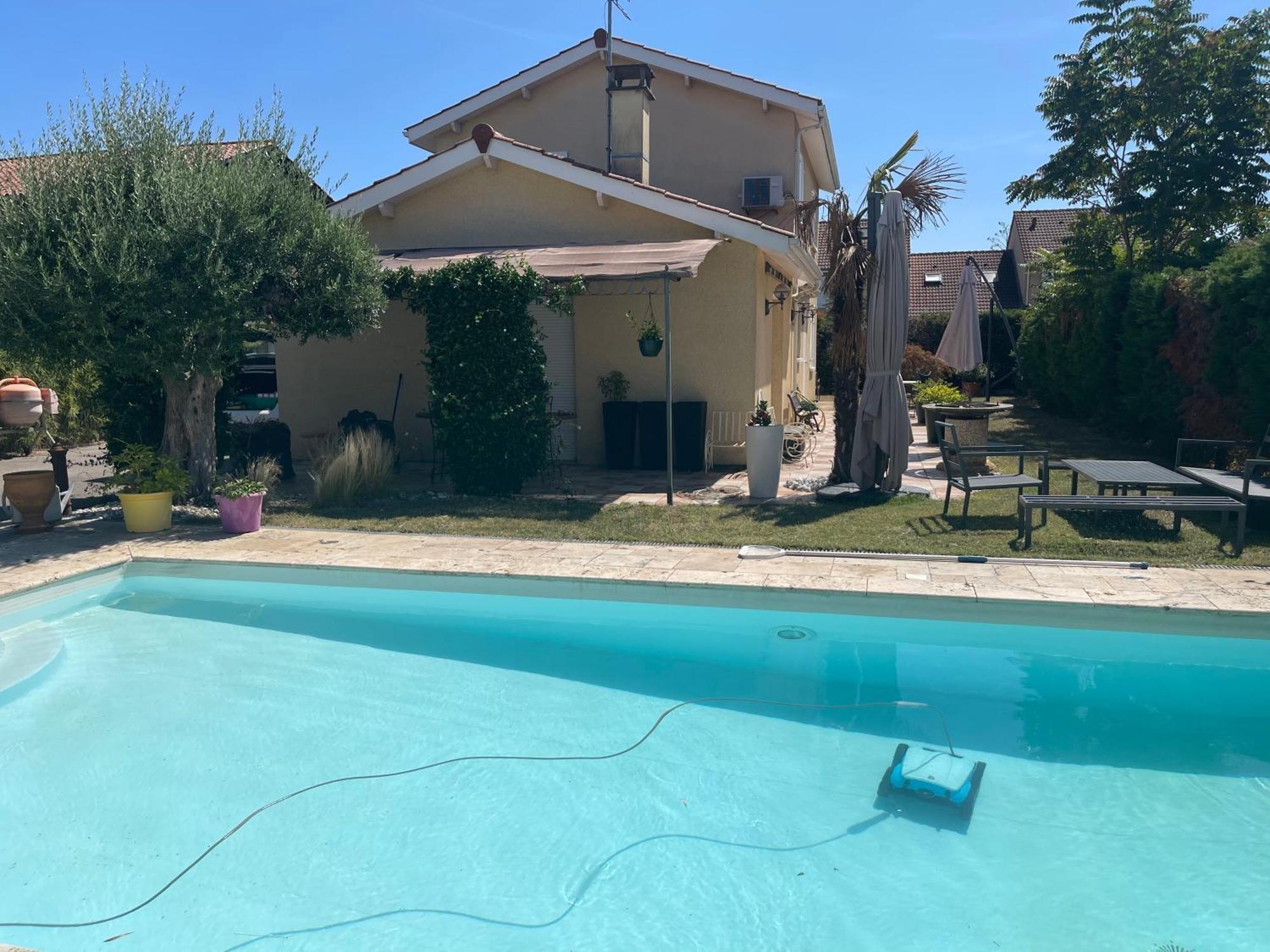 Villa Individuelle - Chassieu Bagian luar foto